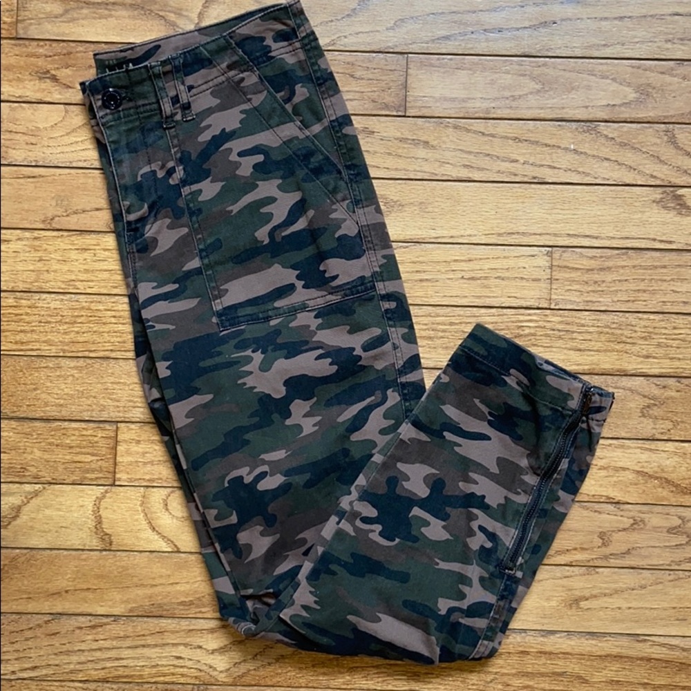 Camo slim crop jeans